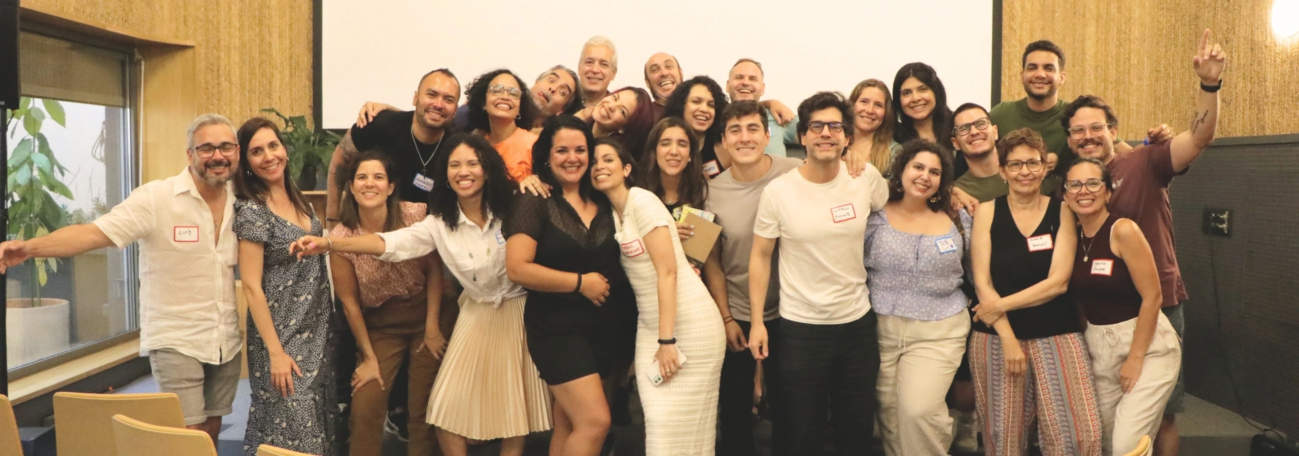 Equipo de host en junio de 2025
