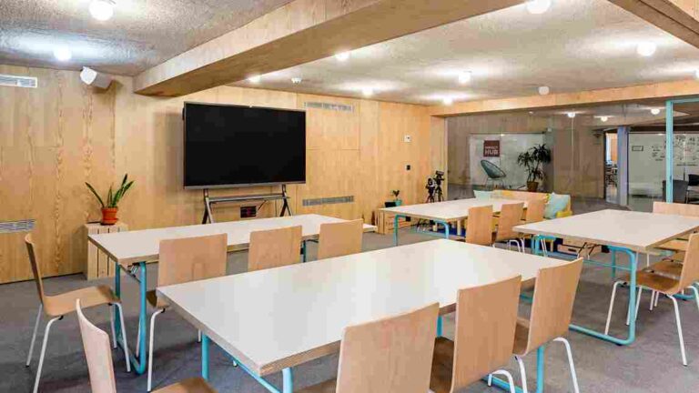 Venues for Large Events 23 Sala Canvas 3 - Impact Hub Barceló