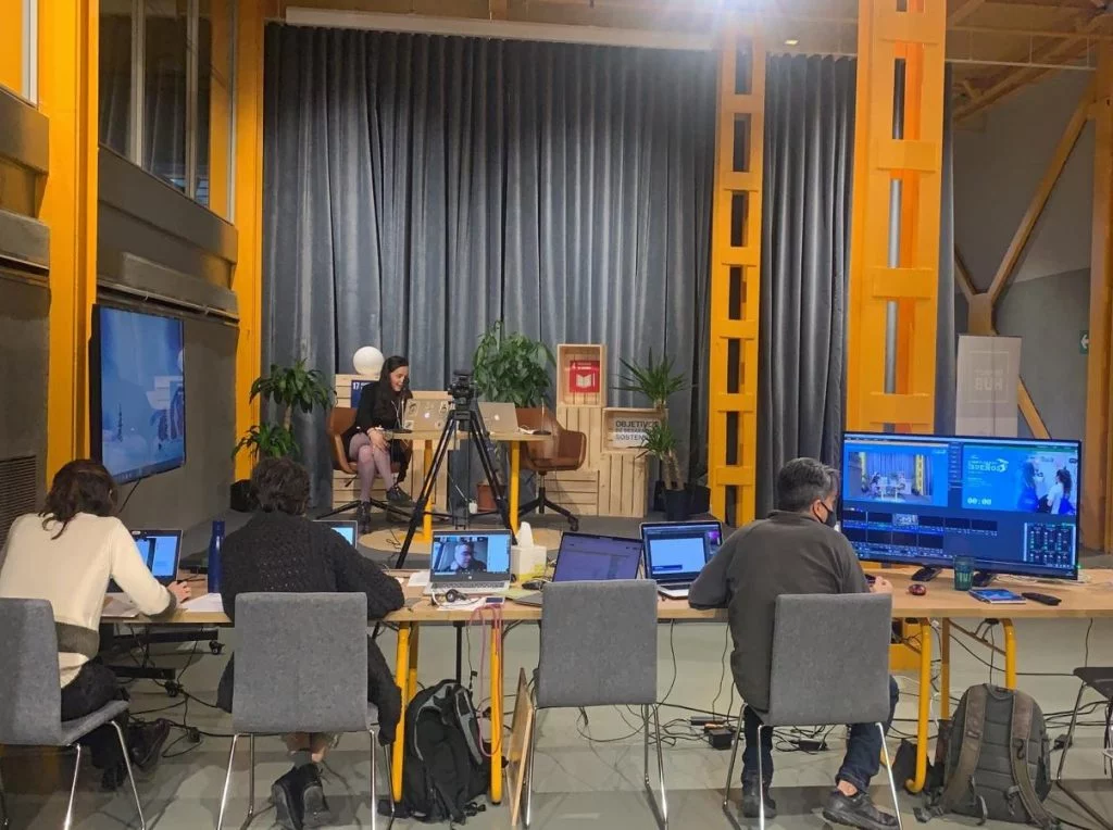 Salas para eventos híbridos - Producción audiovisual